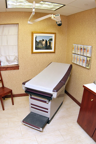 Parker Center for Plastic Surgery: Paul M Parker MD