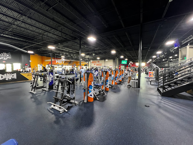 Crunch Fitness – Countryside