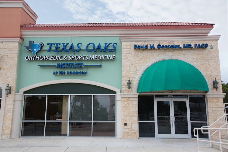 Texas Oaks Orthopaedic and Sports Medicine Institute: David M. Gonzalez MD