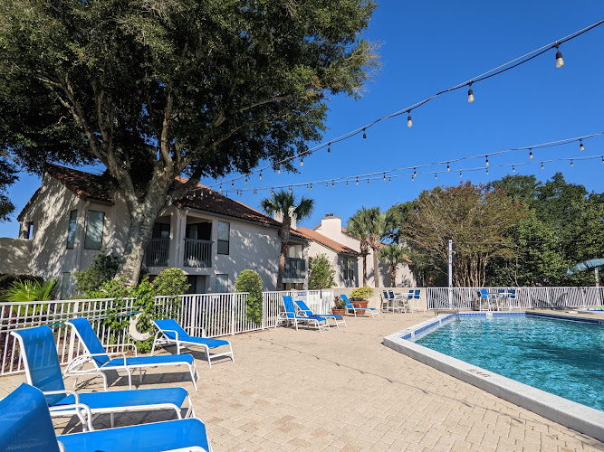 TOPS’L Racquet Club & Fitness Center