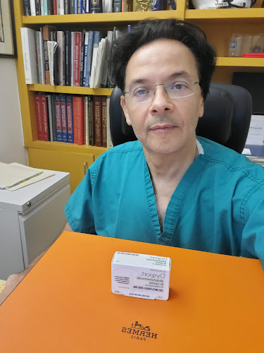 Dr. Richard Swift, MD – Plastic Surgeon, Buccal Fat Removal NJ, Chin Lipo, Chin Implant, Lip Lift, Liquid Facelift, Neck Lift