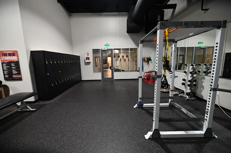 Performance Medicine & Sports Therapy