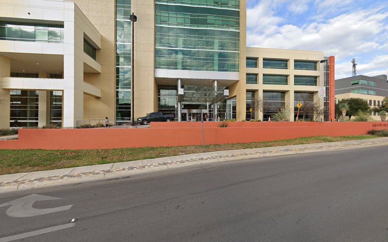 Roberto Martinez, MD